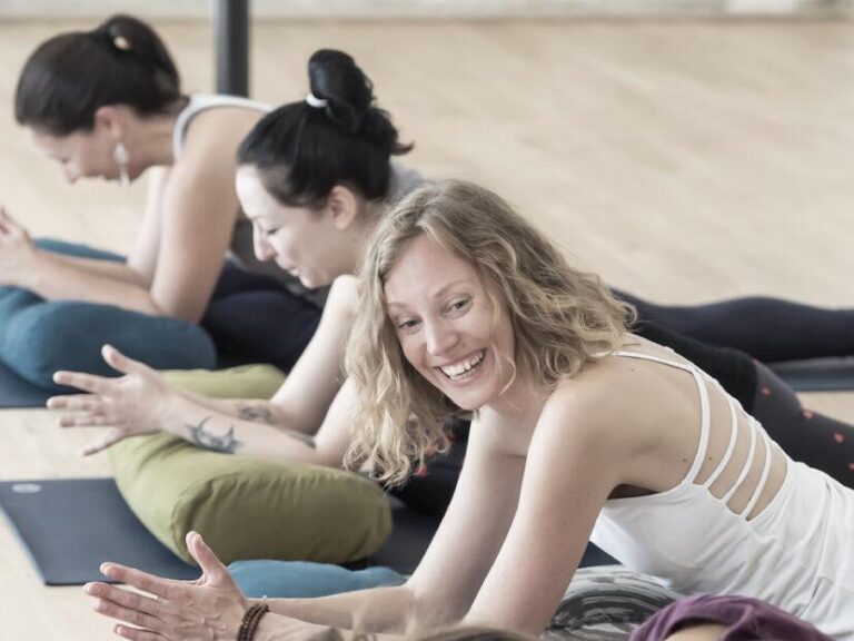 Améliorez votre Force et votre Détente avec le Vinyasa Yoga